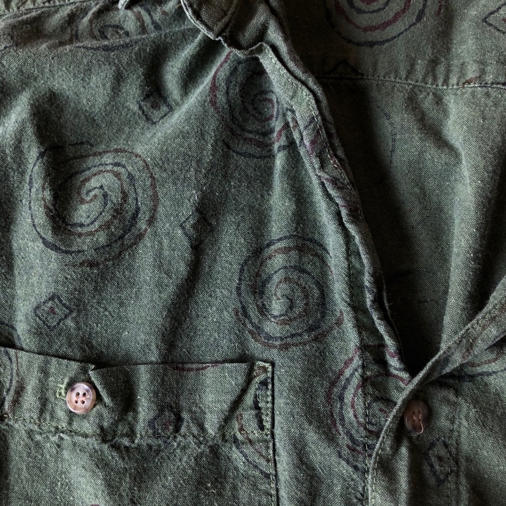GUESS BRAND button down - Picture 5 of 7